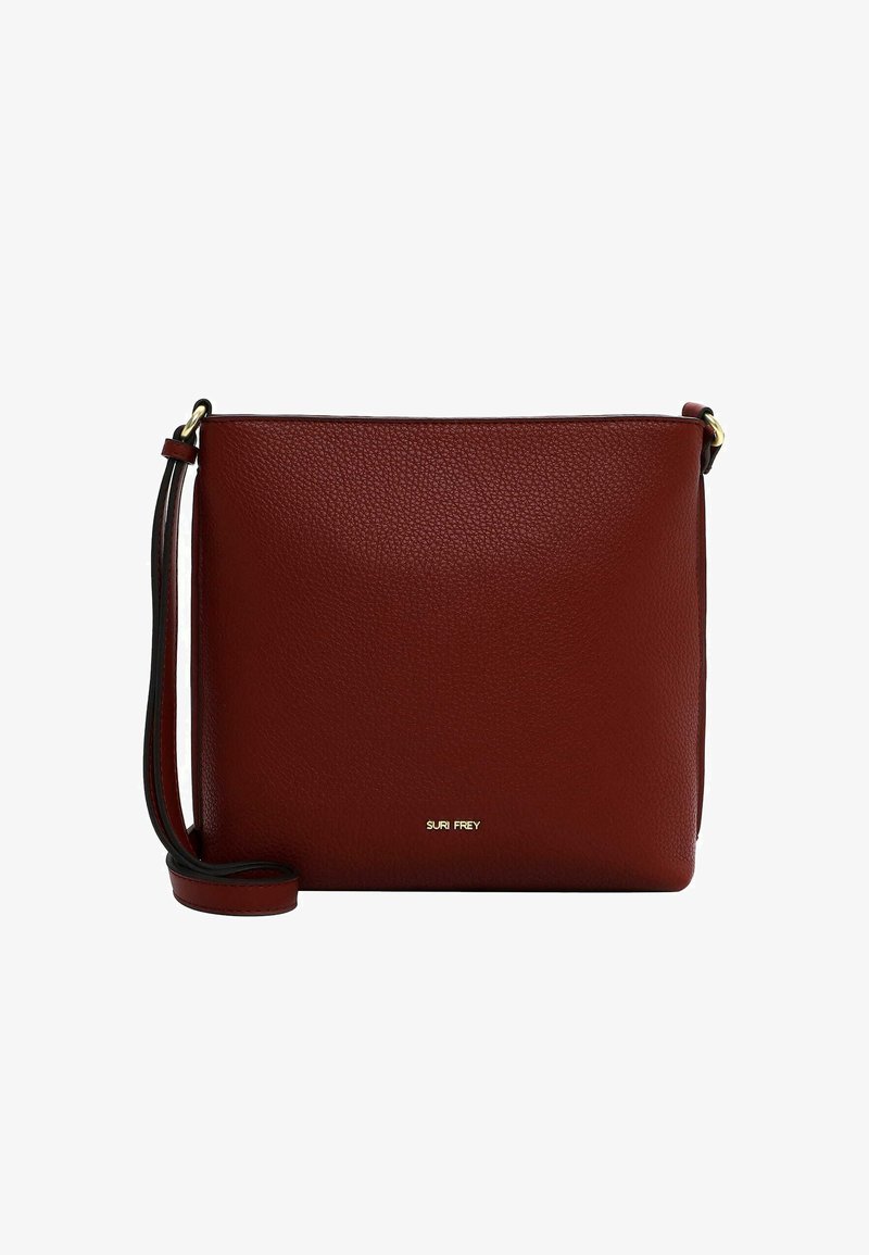 Borsa a tracolla rossa in pelle con superficie testurizzata, hardware dorato e tracolla regolabile. Presenta un design minimalista e un dettaglio con il logo.