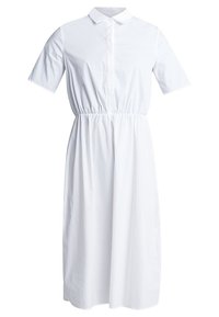 Abito camicia bianco con maniche corte, bottone frontale, colletto e vita elastica. Realizzato in tessuto liscio; arriva a metà polpaccio.