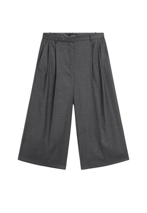 Grå bredbenede bukser lavet af struktureret stof, med frontfolder, høj talje og sidelommer. Flad talje uden synlig lukning.