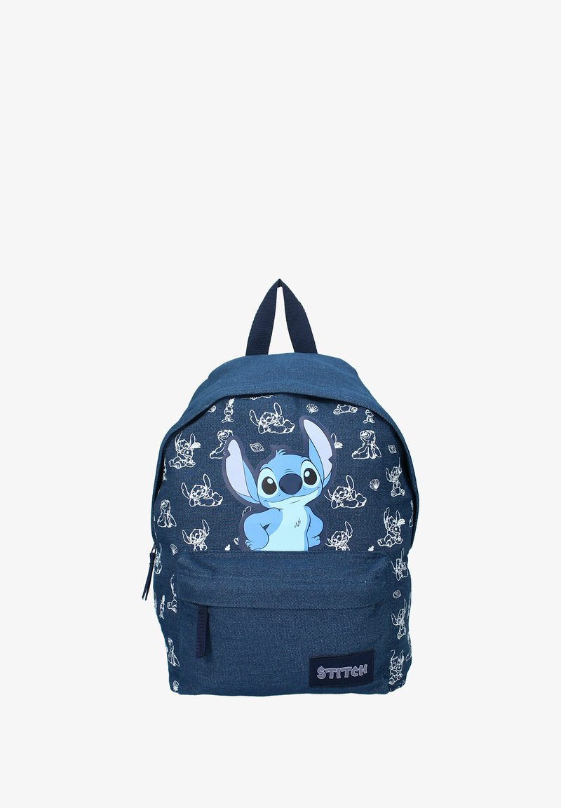 Blaue Denim-Rucksack mit einem großen gedruckten Stitch-Charakter und kleineren Stitch-Designs. Mit verstellbaren Trägern und Fronttasche.