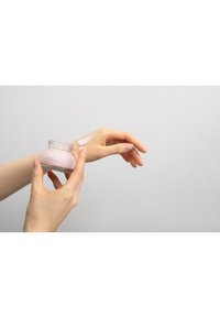 aromatica REVIVING ROSE INFUSION CREAM - Dagkräm