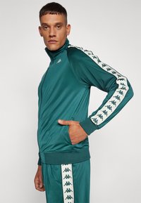 Kappa Treningsdress - green dark/white milk