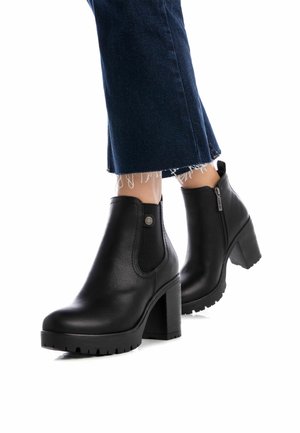 Refresh Botines - black