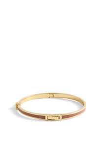 Bracelet jonc en ton or avec un design plat, comportant une bande d'accent rose et un fermoir à charnière pour une fermeture sécurisée. Fini métallique lisse.