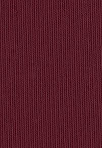 Tissu bourgogne profond avec un motif côtelé texturé, mettant en avant des lignes verticales et une apparence douce et tissée.