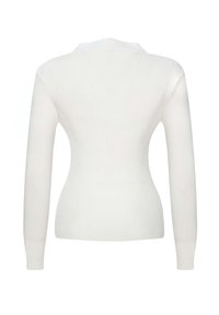 Pull blanc à manches longues à côtes, coupe ajustée avec un col en V légèrement échancré. Texture lisse et style minimaliste.