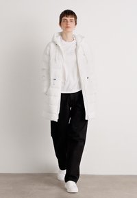 Calvin Klein Jeans Vinterkåpe / -frakk - snow white
