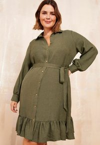 Curves Like These UTILITY REGULAR FIT - Košilové šaty - khaki green