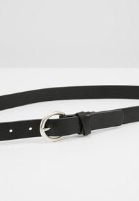 s.Oliver Riem - black