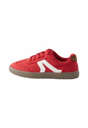 REGULAR FIT LIFESTYLE - Sneakers - red