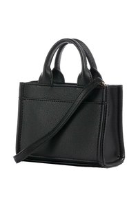 Geantă de mână din piele neagră cu suprafață texturată, mânere superioare rezistente și curea de umăr detașabilă. Design compact dreptunghiular.