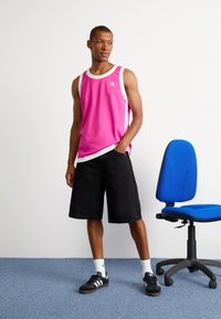 adidas Originals ADICOLOR MOCK EYELET - Top - semi lucid fuchsia