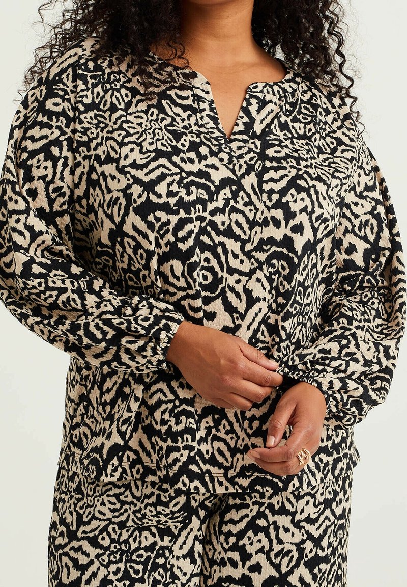 WE Fashion Blouse - off-white