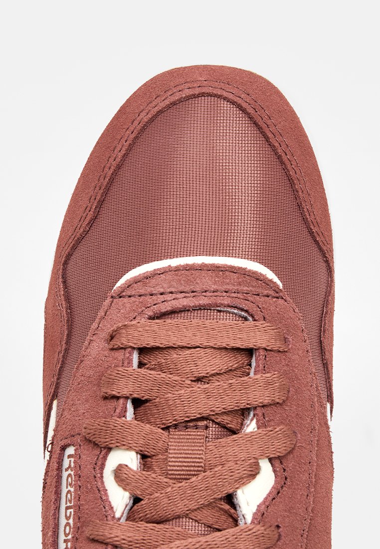 Sneaker low