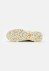 Oakley SIERRA TERRAIN - Tenisice - fern