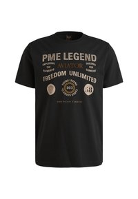 Camiseta de algodón negra con texto en negrita en blanco y dorado, gráficos con temática de aviación, cuello redondo y mangas cortas.
