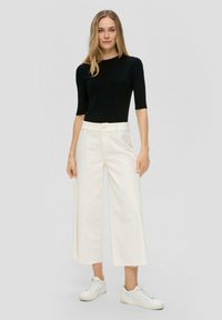 s.Oliver STRETCH - T-shirt basic - schwarz
