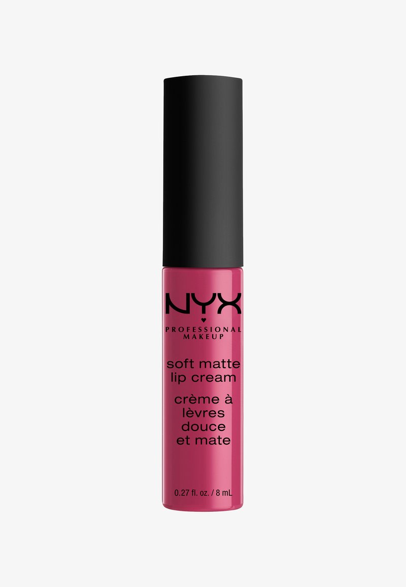 Tube en plastique de NYX Soft Matte Lip Cream dans une teinte rose vif, avec un capuchon noir ; le nom du produit et le volume sont indiqués en texte noir.