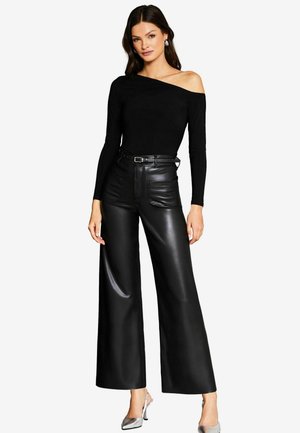 Lipsy ASYMMETIC BARDOT NECK SLINKY  - Ilgarankovis viršutinės dalies drabužis - black