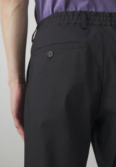 NN.07 BILLIE - Nohavice - black