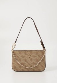 Borsa a tracolla marrone con motivo a fantasia, con catena dorata e dettagli in pelle. Presenta un logo triangolare e una forma rettangolare. Tessuto texture.