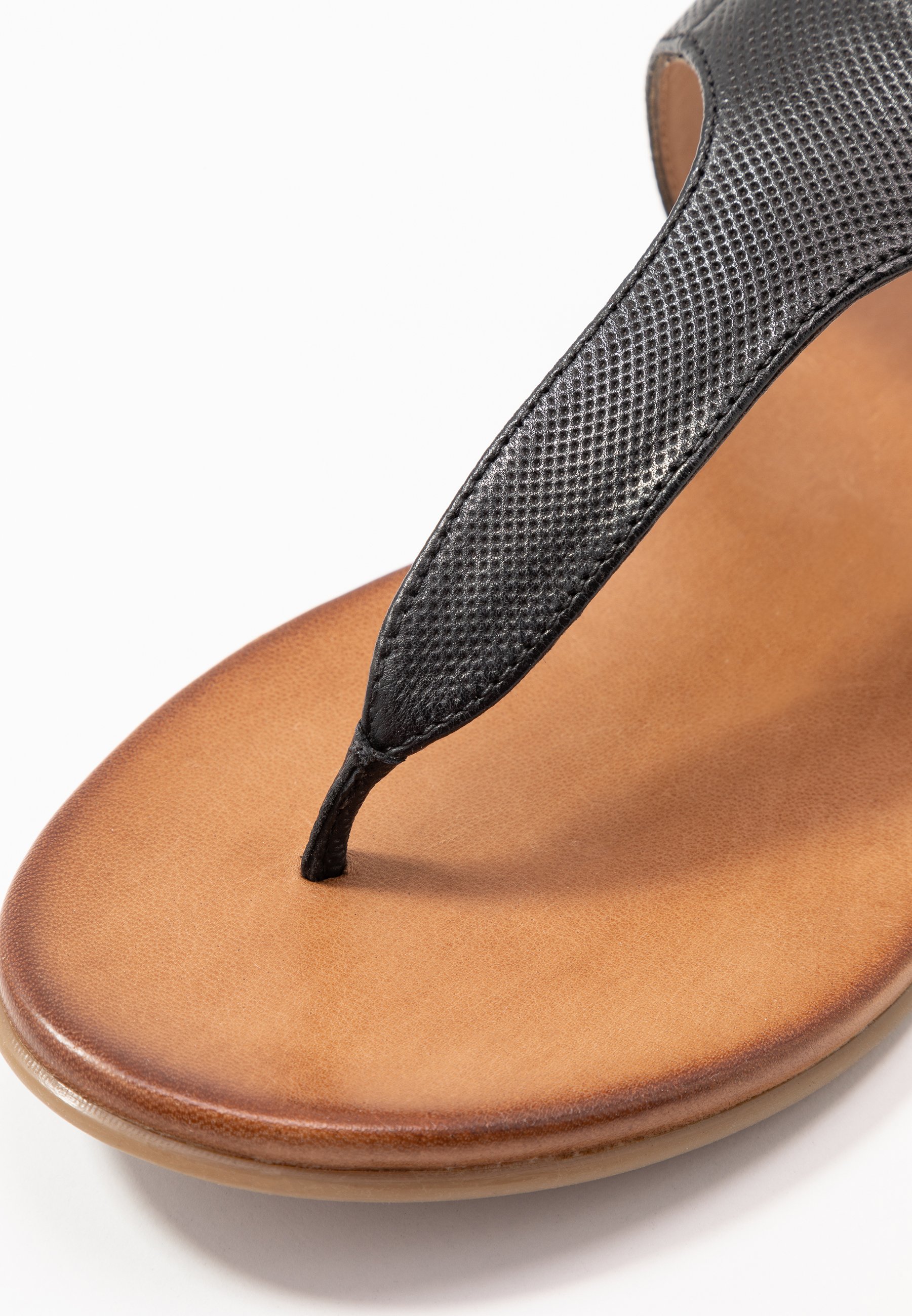 ladies leather t bar sandals