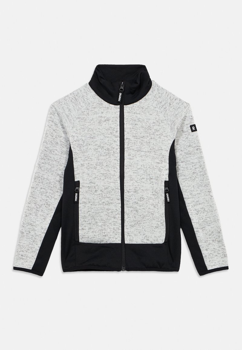 Γκρι και μαύρο τζάκετ με φερμουάρ και ψηλό γιακά, με υφή γκρι σώματος και λεία μαύρα στοιχεία, περιλαμβάνει πλευρικές τσέπες με φερμουάρ.