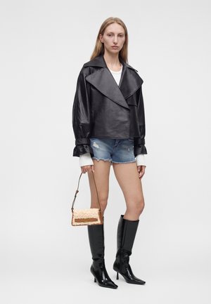 KARL LAGERFELD, K/AUTOGRAPH MINI FLAP - Τσάντα χειρός - cognac/off-white