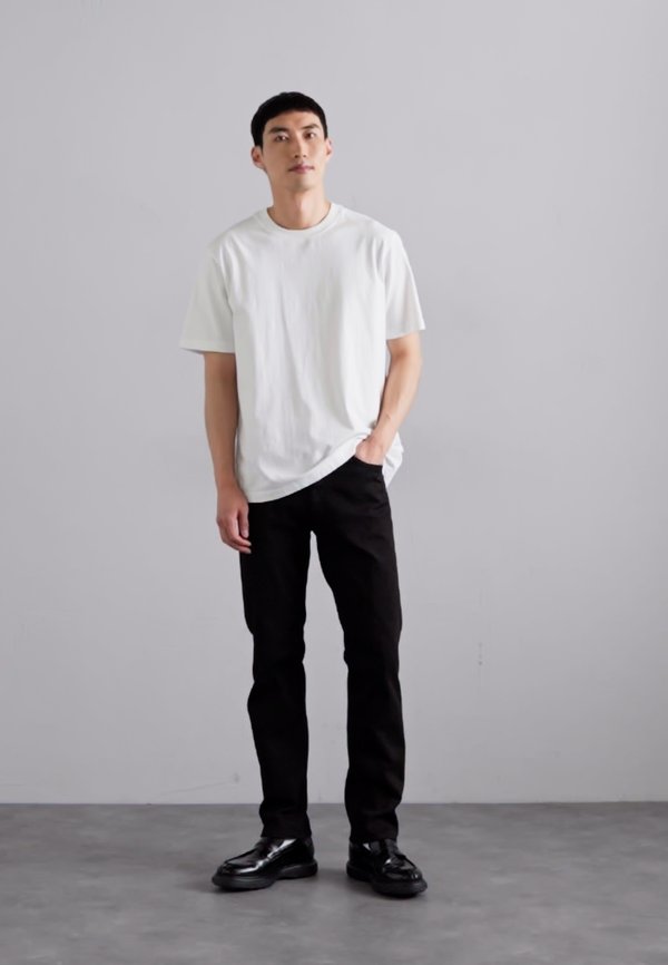 DES - Straight leg jeans4