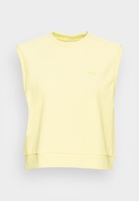 adidas Originals VEST - T-shirt estampada - pulse yellow