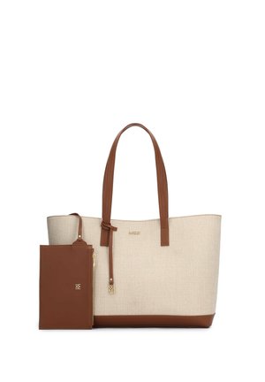 Beige stofnettaske med lysebrune læderdetaljer, to stropper og en matchende aftagelig lynlåspung. Glat tekstur, enkelt design.