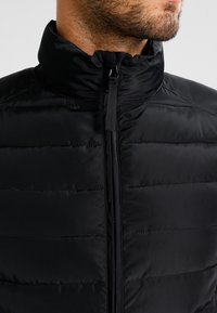 Pier One Weste - black