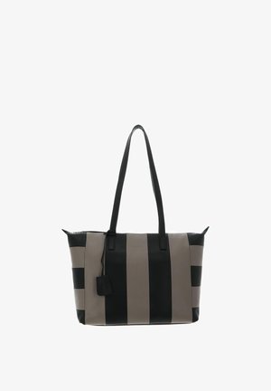 Sac fourre-tout rayé en cuir texturé noir et beige alterné. Dispose de longues poignées noires et d'une petite étiquette détachable.