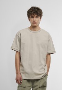 Urban Classics CUFF - Pamata T-krekls - cloud