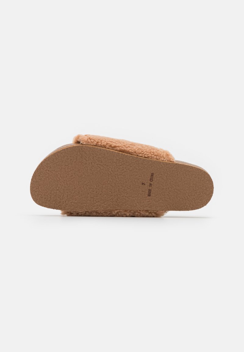 Damen Sneaker | Steve Madden CONNECTED Pantolette flach tan - QJ04809 Damen Sneaker | Steve Madden CONNECTED Pantolette flach tan - QJ04809