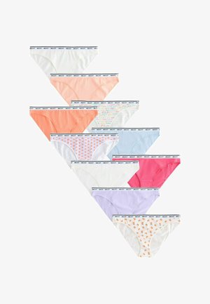 Zehn Bikinihöschen für Damen in Pastell- und leuchtenden Farben mit elastischen Bundabschlüssen, gebrandet mit "NEXT", in diagonaler Anordnung auf weißem Hintergrund dargestellt.