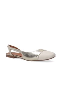 Flache Slingback-Schuhe mit einer goldmetallischen Oberseite und einer cremefarbenen Kappe. Mit niedrigem Absatz und offenem Rücken mit Ausschnittdesign.