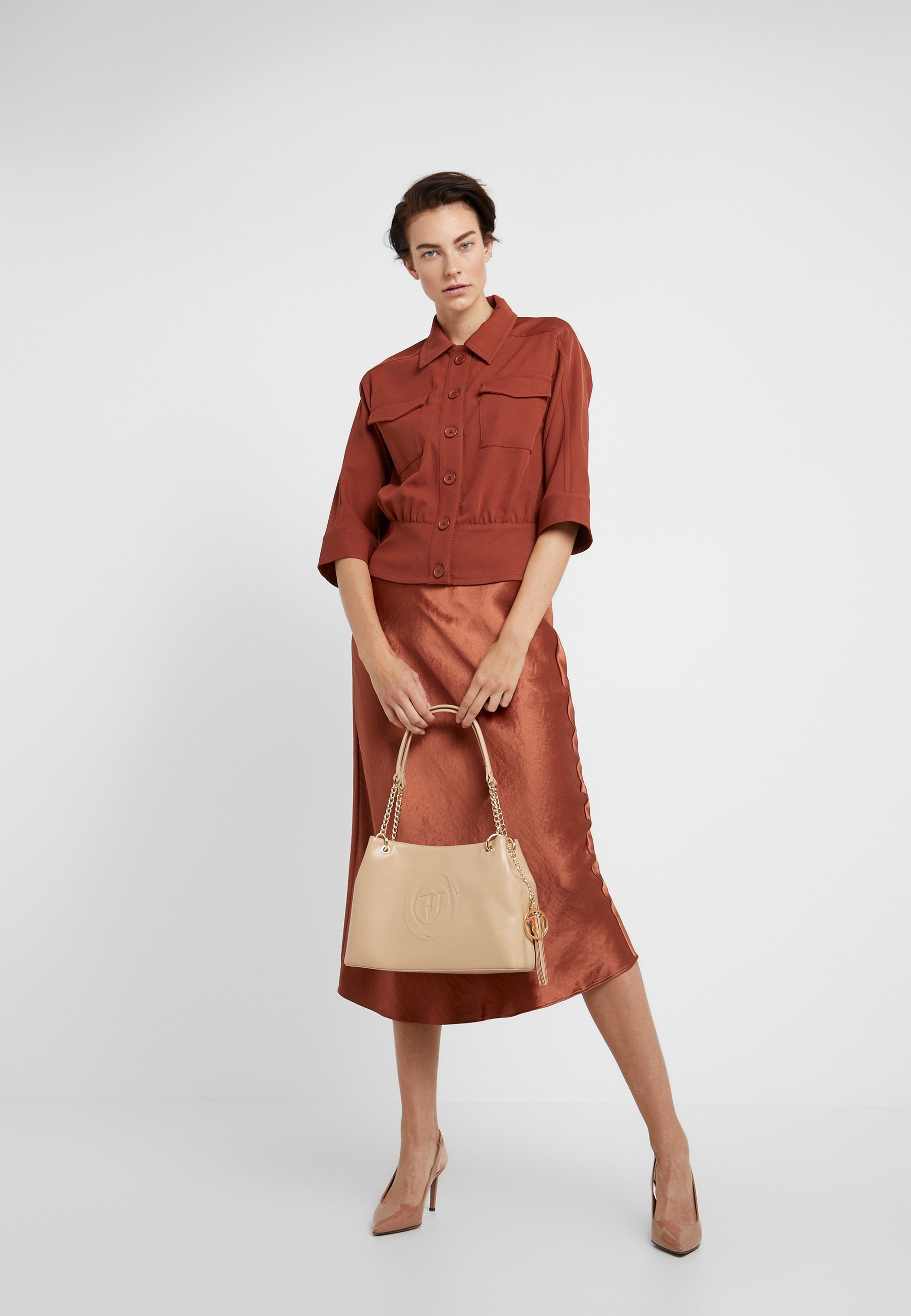 Trussardi Jeans FAITH SMOOTH Håndveske nude Zalando.no Trussardi Jeans FAITH SMOOTH SHOPPER Håndveske nude