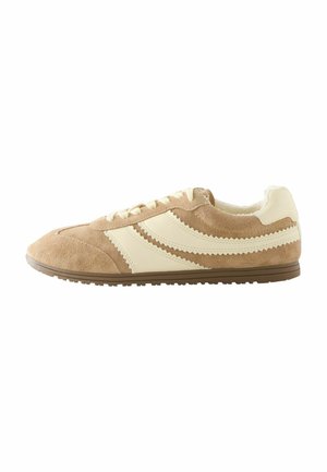 REGULAR FIT - FOREVER COMFORT  SLIMLINE PANELLED   - Sneakers laag - camel
