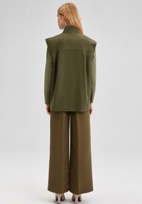 Touché Privé Smanicato - khaki