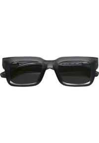 Ochelari de soare gri închis cu o ramă rectangulară, din material plastic transparent, și lentile negre. Prezintă un design minimalist cu temple late.