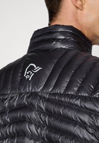 Norrøna TROLLVEGGEN SUPER LIGHT VEST - Bodywarmer - caviar black