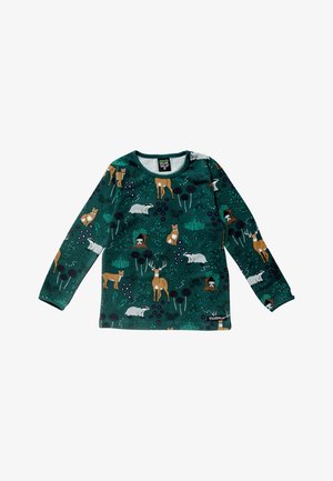 Grünes Langarmshirt aus weichem Stoff mit verschiedenen Tieren und Pflanzen in einem mehrfarbigen Muster, darunter Rehe, Füchse und Dachse.