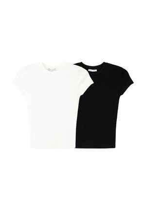 - T-shirt basic