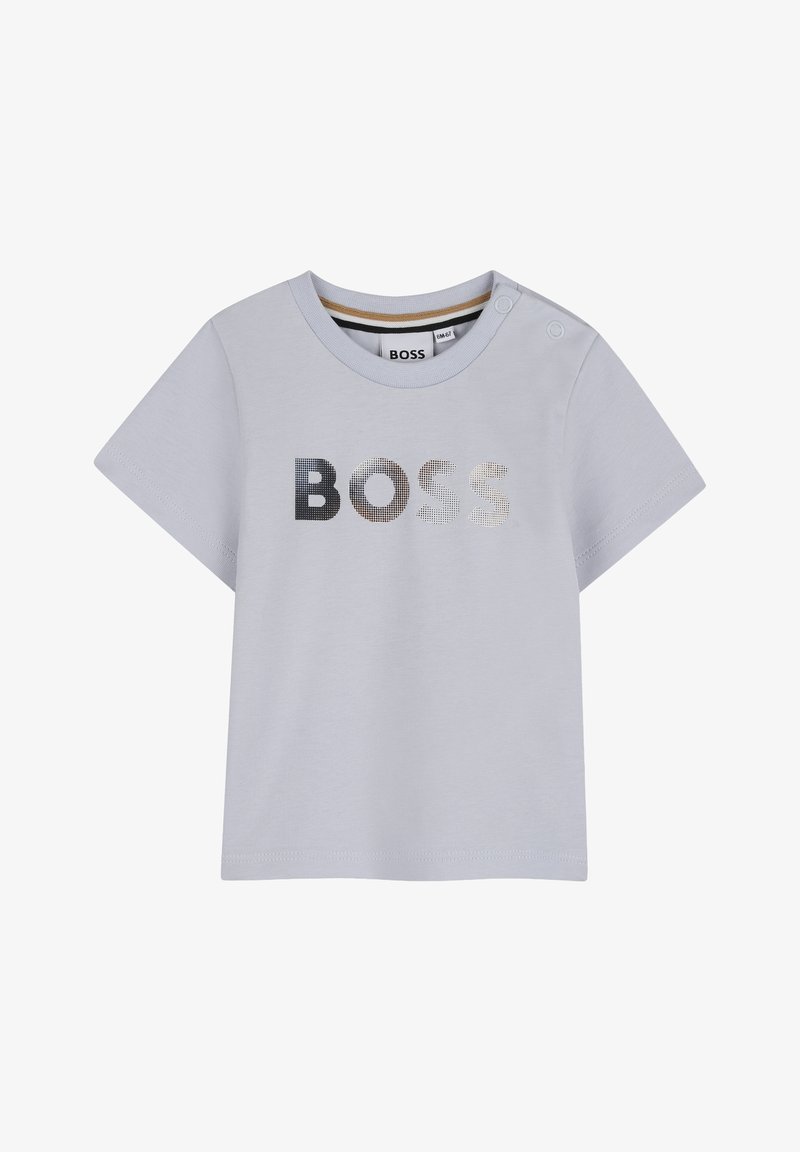 T-shirt bébé gris clair à manches courtes avec l'inscription "BOSS" en lettres dégradées du noir au blanc et deux boutons pression sur l'épaule.