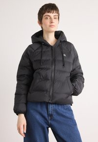 Calvin Klein Jeans LIGHTWEIGHT LOGO PUFFER - Vinterjakke - black