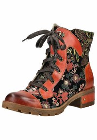 Stivaletto alla caviglia con lacci, realizzato in una combinazione di tessuto floreale nero e dettagli in pelle arancione, con suola in gomma e cuciture decorative.