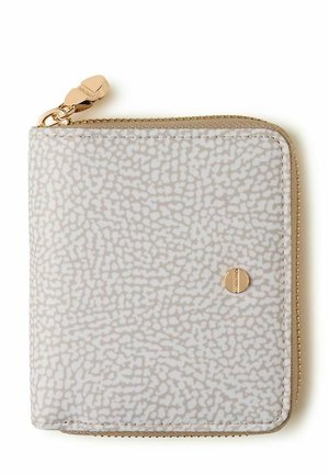 Portefeuille carré beige et blanc texturé avec fermeture éclair dorée et petit logo rond doré à l'avant.