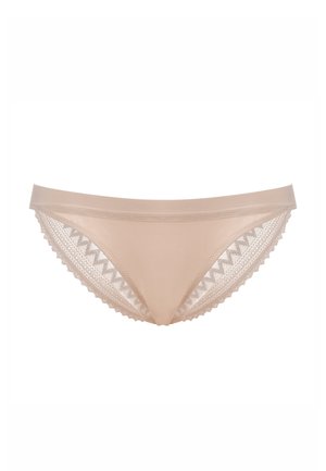 Hautfarbene Unterwäsche mit glatter Vorderseite und Spitzenverzierungen an den Seiten in Zickzack-Muster. Bietet ein minimalistisches Design.
