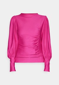 Fuchsia långärmad topp med hög halsringning, rynkad sidodesign och puffärmar med åtsittande manchetter. Slätt, blankt tyg.